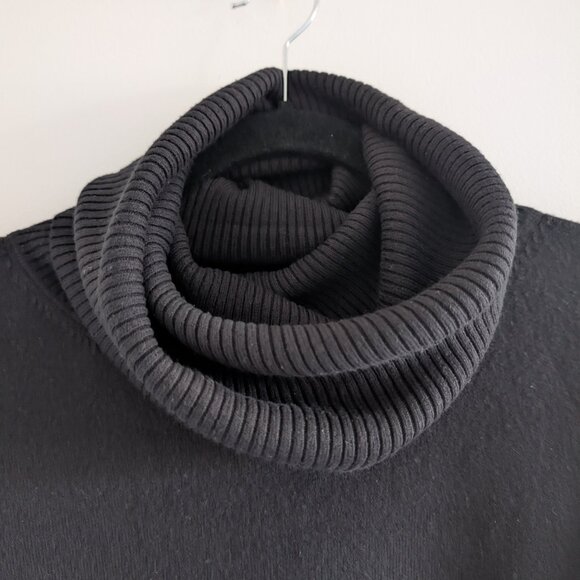 French Connection knit turtle neck - Picture 3 of 7